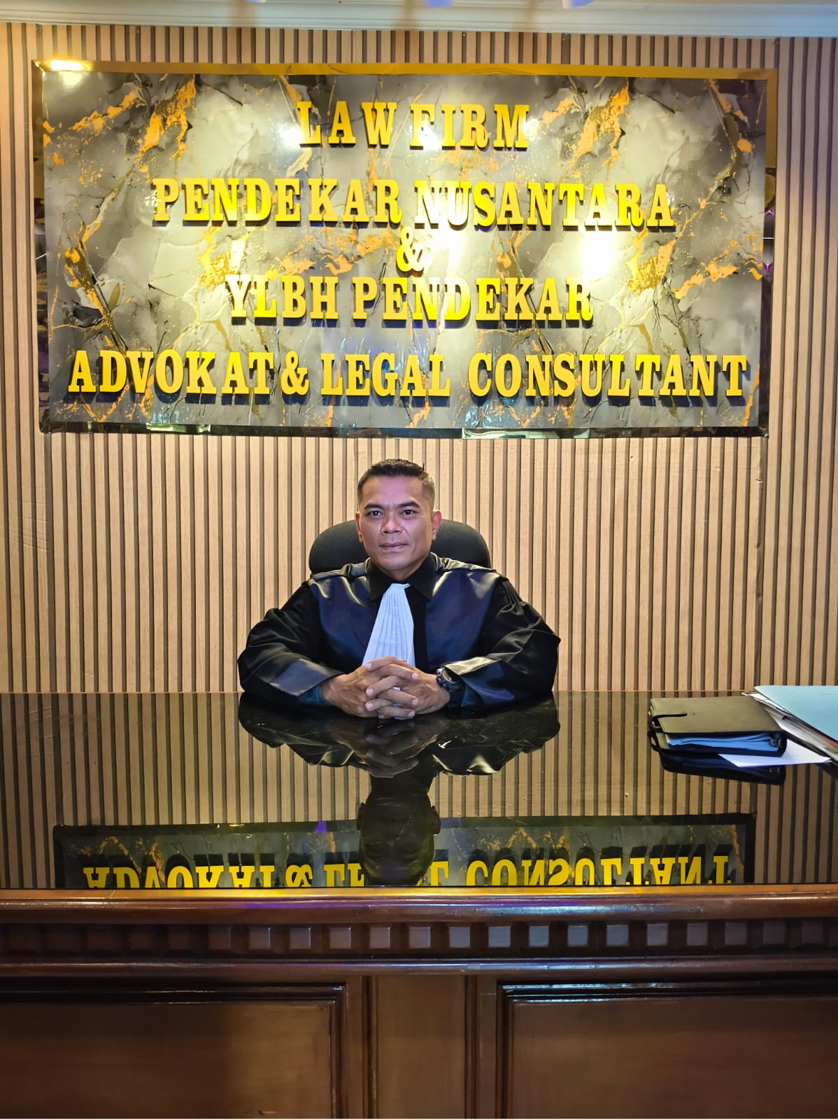 Mengenal Lebih Dekat dengan Advokat, Hendra Sudrajat, S.H.